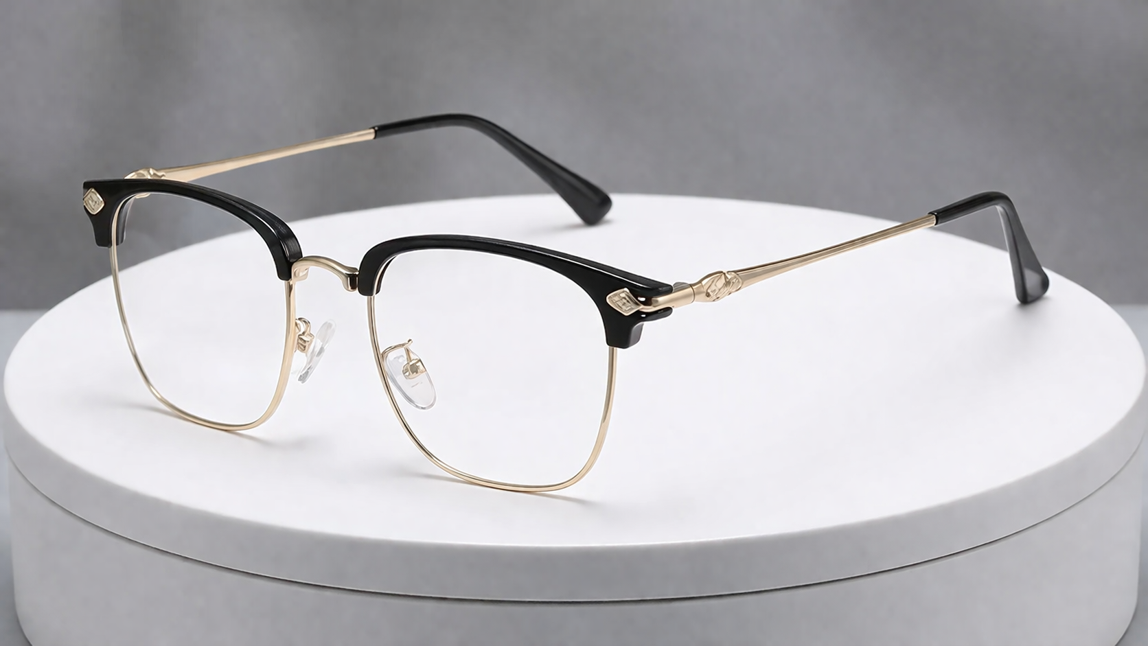 Eyewear product image with value concept